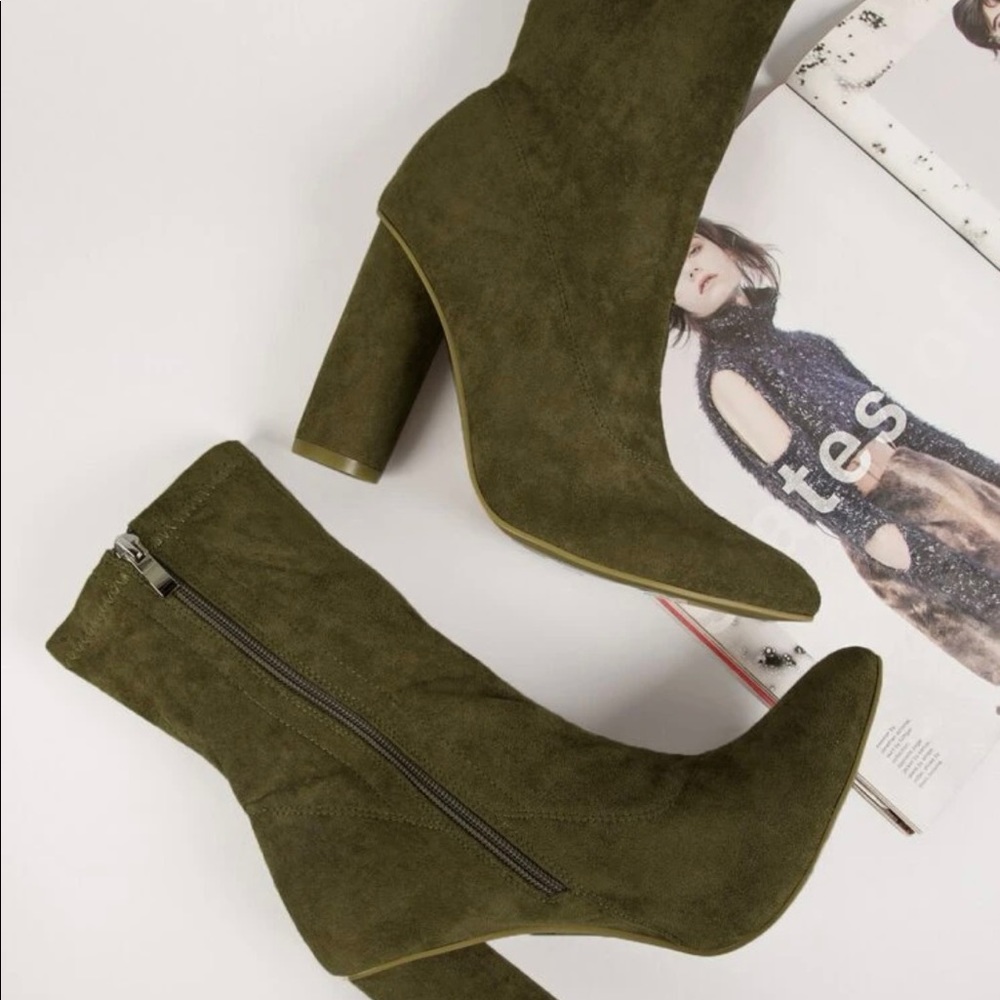 BOOTIES 🥾 NWOB - Picture 2 of 6